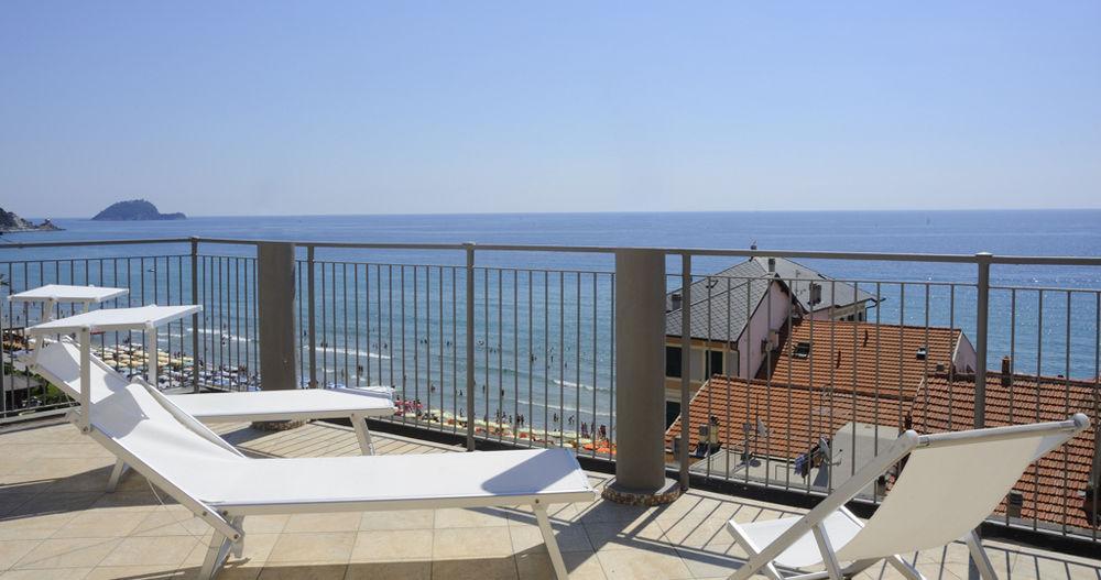Hotel Enrico Alassio Exterior foto