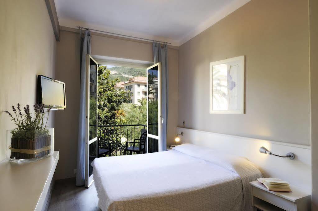 Hotel Enrico Alassio Exterior foto
